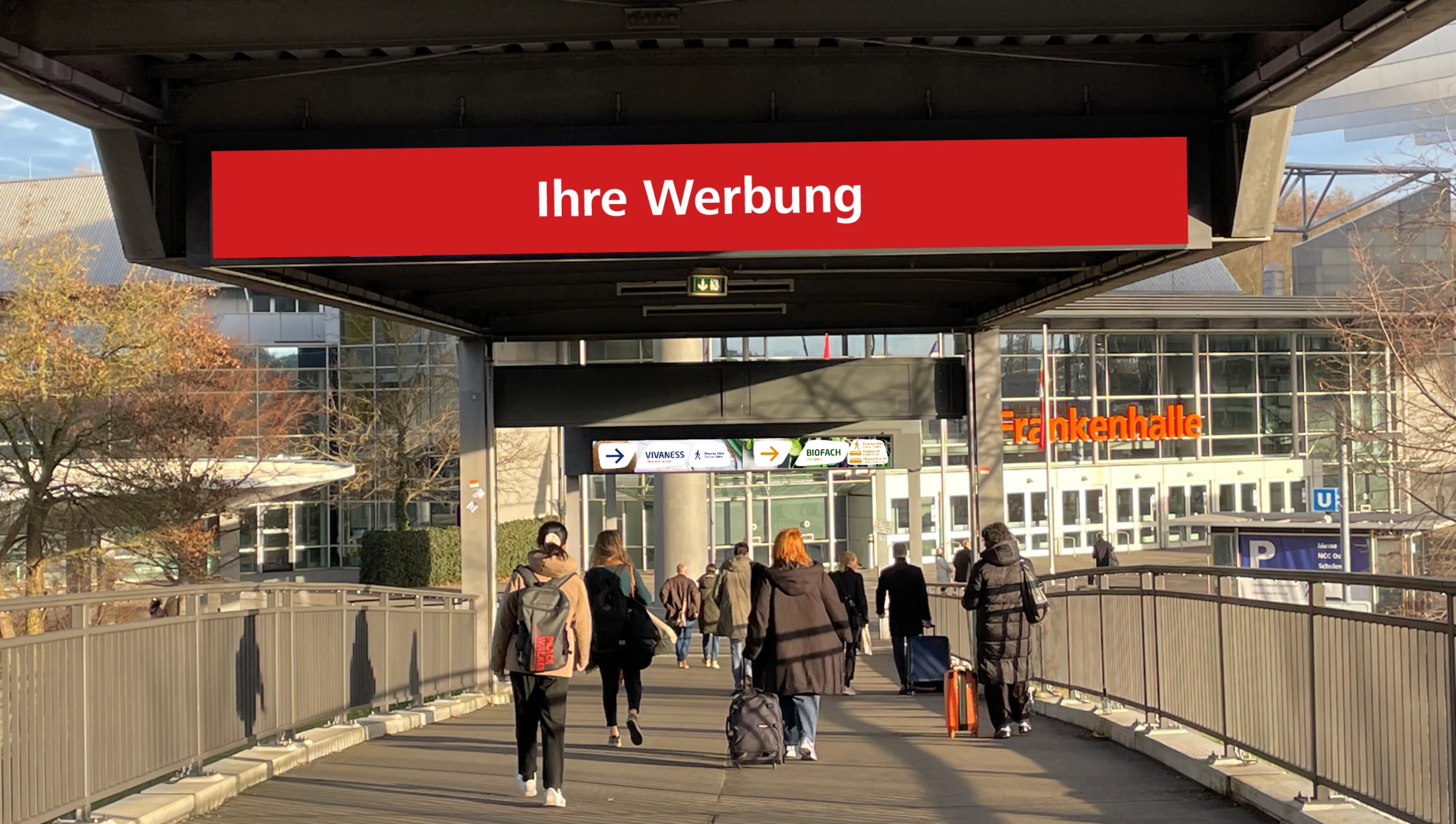Digital Signage at the metro bridge