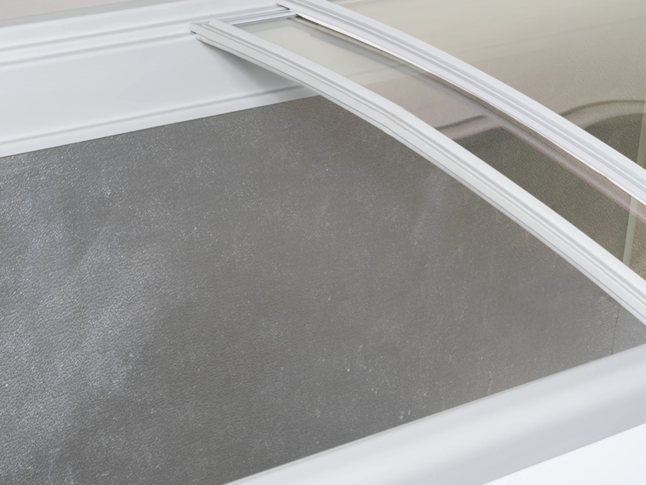 Freezer island with glass lid